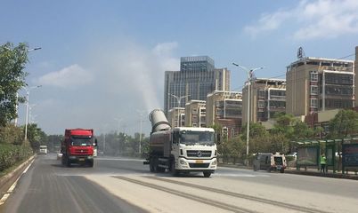 高标准、大力度、实举措！我区多管齐下治理扬尘污染，雾炮车成街头新风景
